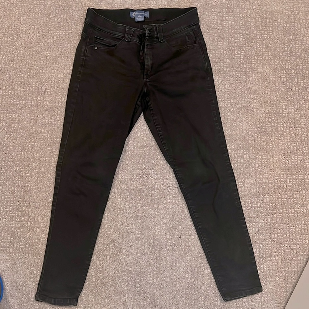 Democracy Jeans Ab Solution ankle skimmer black denim.